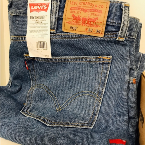 Levi’s men 505 Straight Fit, NEW - Picture 2 of 2